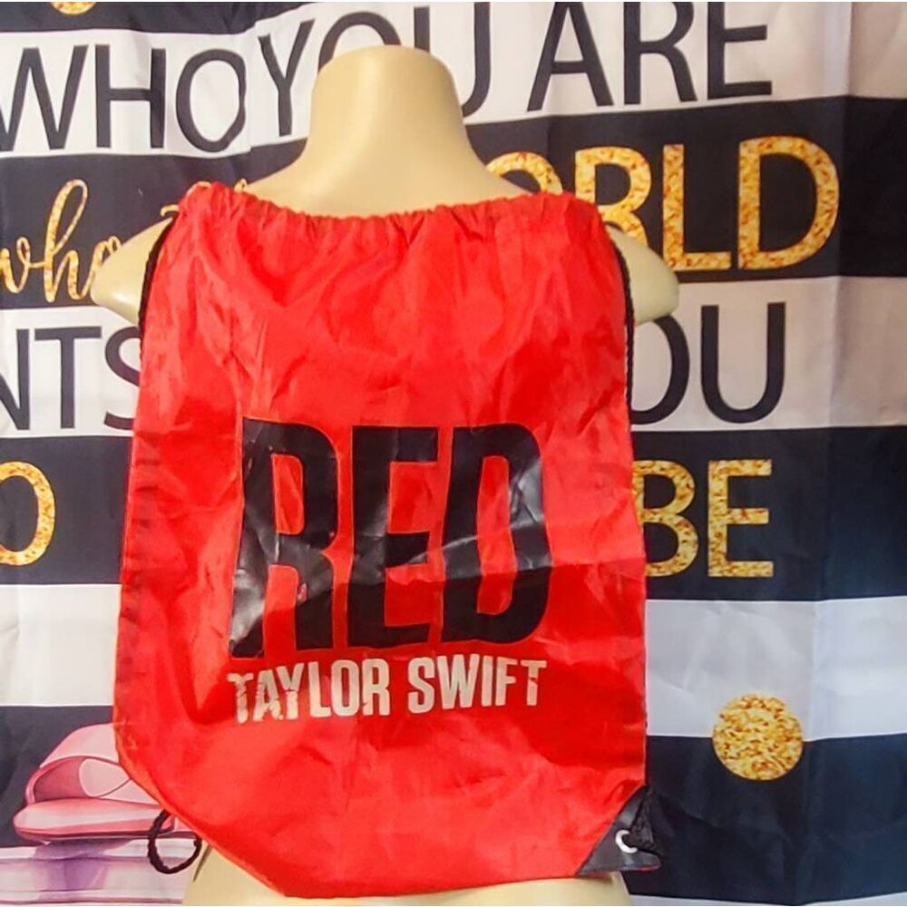 Red Taylor Swift drawstring bag - Picture 2 of 3
